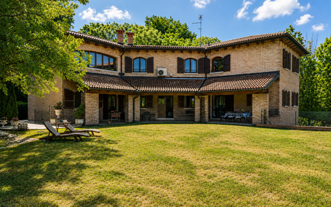 Villa Belvedere San Bartolo: a Return to Nature between the Adriatic and the Romagna Hills