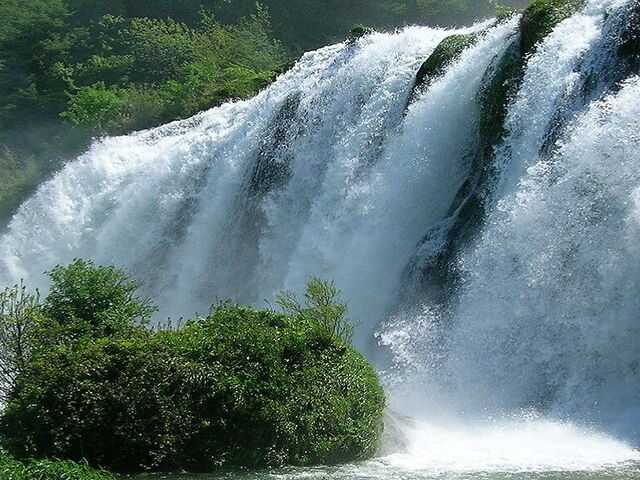 Marmore Falls: a Natural Wonder in Italy
