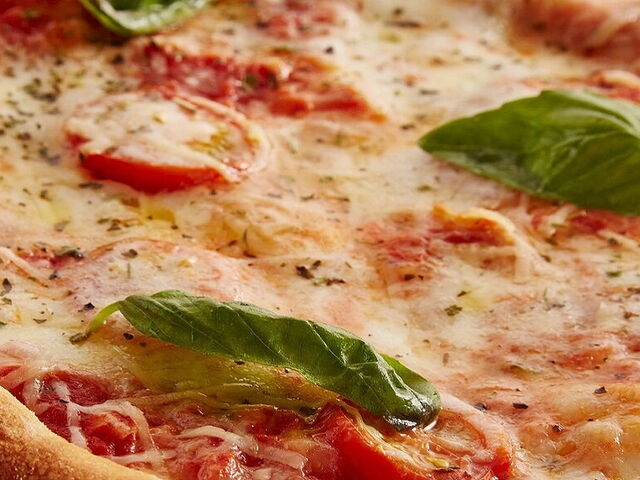 10 Traditional Food to Taste in Naples and Campania