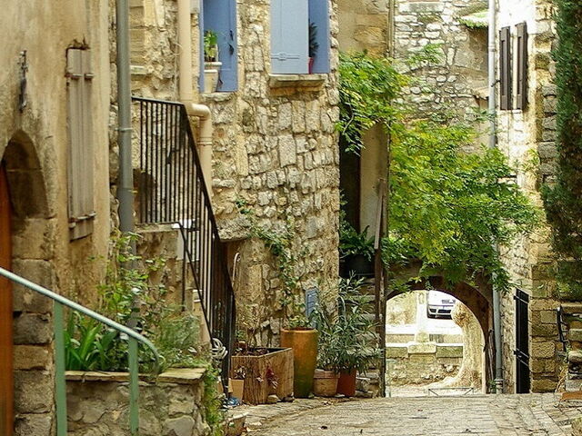 A Tour in Montefiore Conca and Its Malatesta Castle