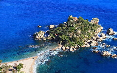 6 Charming Places to Visit in Eastern Sicily