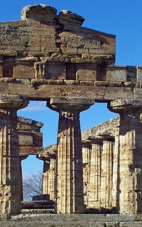 Guide to the Archaelogical Park of Paestum (SA)