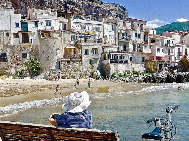 Cefalù, a Tour between Natural Beauties and Architectural Wonders