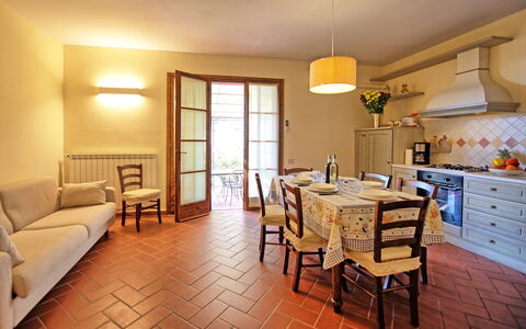 Accommodation Casa Rossa 4: Dining Room, Kitchen, Living Room