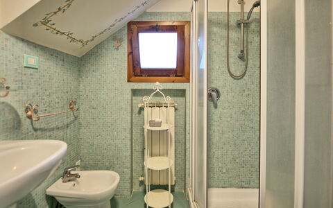 Accommodation Casa Rossa 3: Bathroom