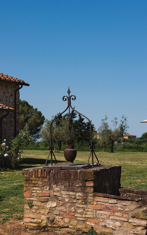 Pozzo Dei Desideri: Building Exterior, Garden, Outdoor