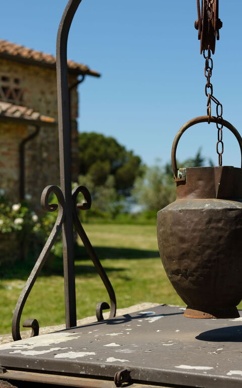 Pozzo Dei Desideri: Building Exterior, Garden, Outdoor