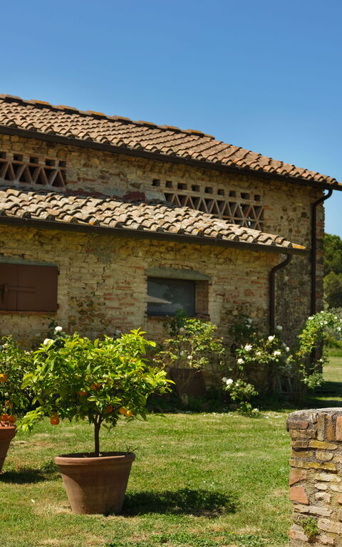 Pozzo Dei Desideri: Building Exterior, Garden, Outdoor