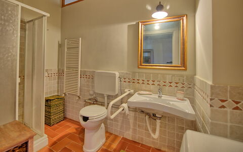 Accommodation Pozzo Dei Desideri 1: Bathroom