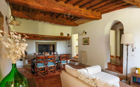 Accommodation Pozzo Dei Desideri 2: Dining Room, Living Room