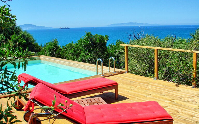 Presidio: Garden, Pool