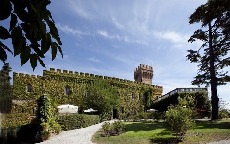 Castello Leopoldo: Garden