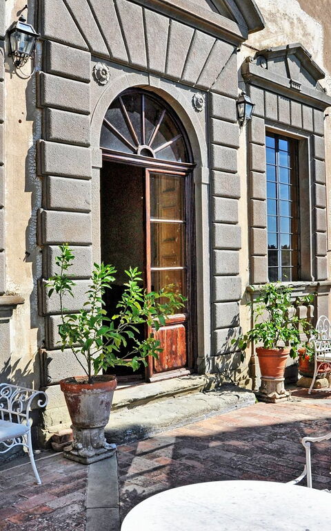 Montegufoni: Balcony / Terrace / Patio, Building Exterior, Outdoor