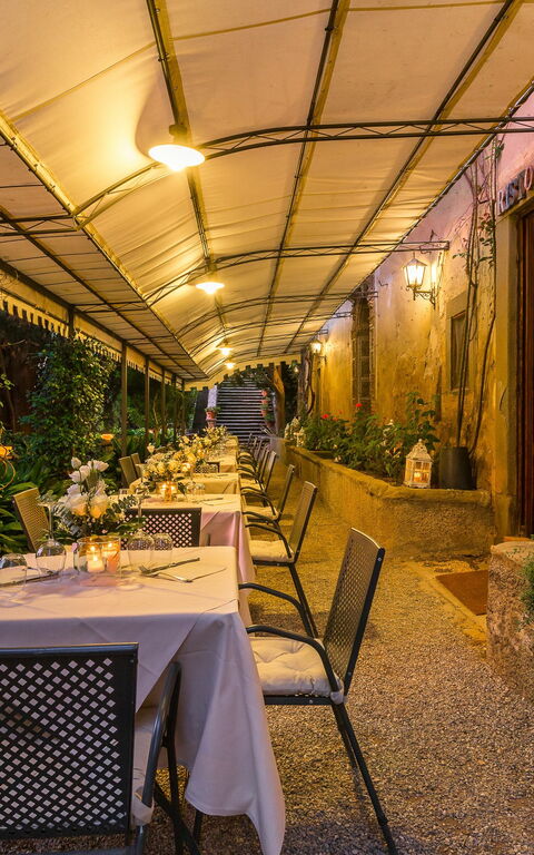 Montegufoni: Balcony / Terrace / Patio, Facilities