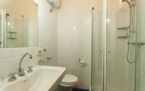 Accommodation La Grotta: Bathroom