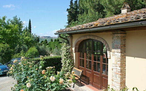 Accommodation Forno: Building Exterior, Garden