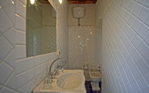 Accommodation Montegufoni 23: Bathroom