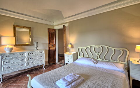 Accommodation Galleria: Bedroom