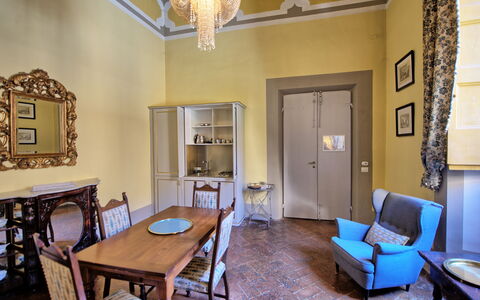 Accommodation Guardiano: Dining Room, Kitchen, Living Room