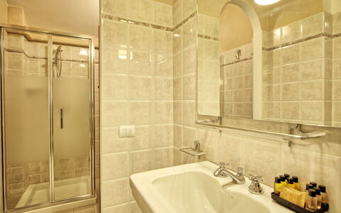 Accommodation Villa Acciaioli: Bathroom