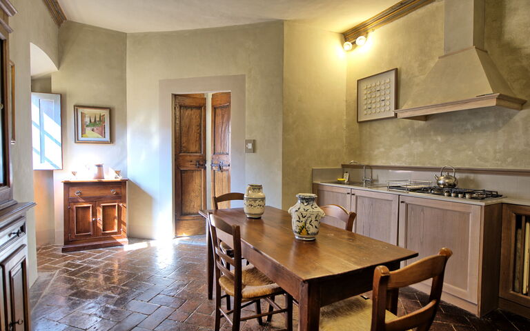 Accommodation Cupola: Dining Room, Kitchen