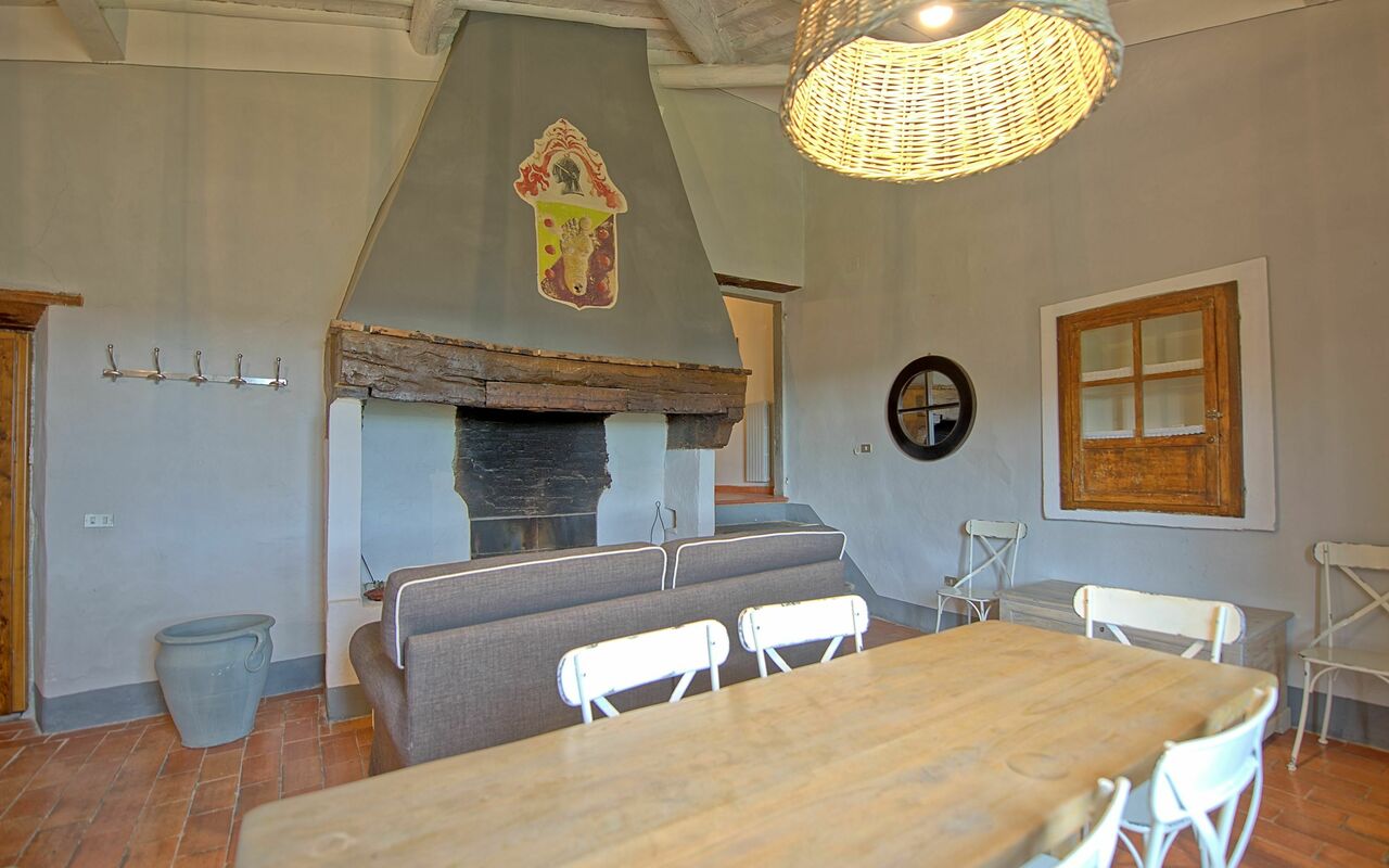 Accommodation Acciaioli 14: Dining Room, Kitchen, Living Room