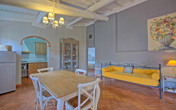 Accommodation Acciaioli 4: Dining Room, Living Room