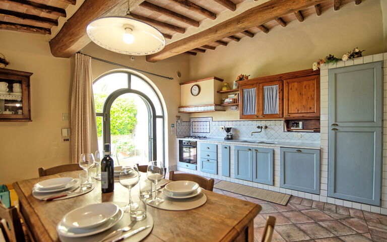 Accommodation Glicini 2: Dining Room, Kitchen