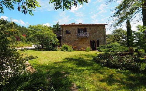 Accommodation Cornocchio 1: Building Exterior, Garden, Outdoor