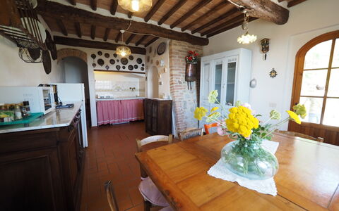 Accommodation Cornocchio 2: Dining Room, Kitchen