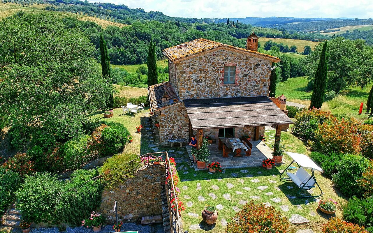 Castelmuzio: Outdoor