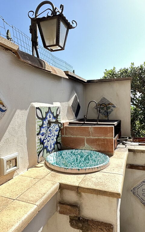 Castellammare: Building Exterior