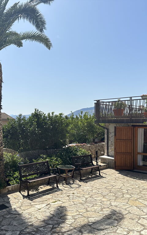 Castellammare: Building Exterior