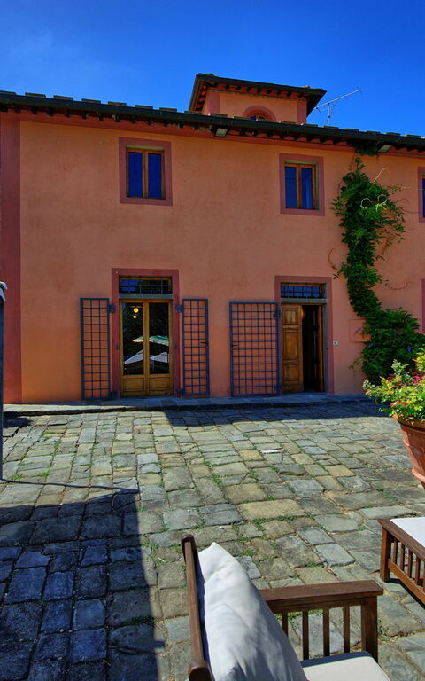 Casa Scopeti: Building Exterior