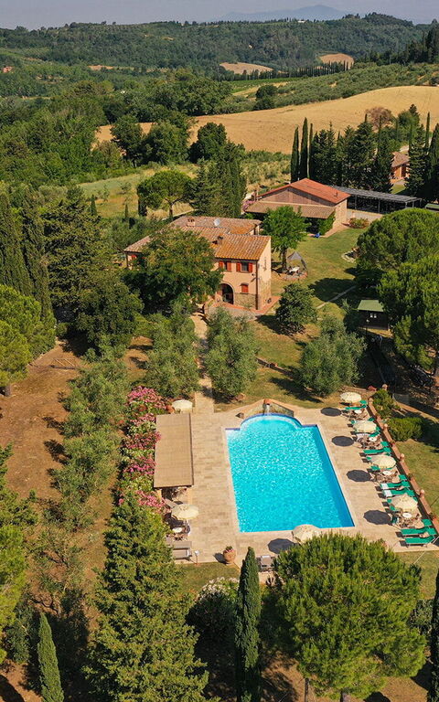 Montelopio: Pool, Scenic View