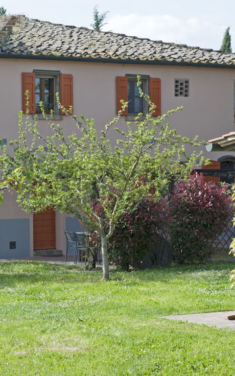 Montelopio: Building Exterior, Garden