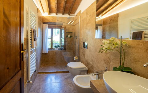 Accommodation Montelopio 8: Bathroom