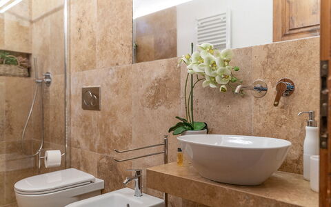 Accommodation Montelopio 2: Bathroom