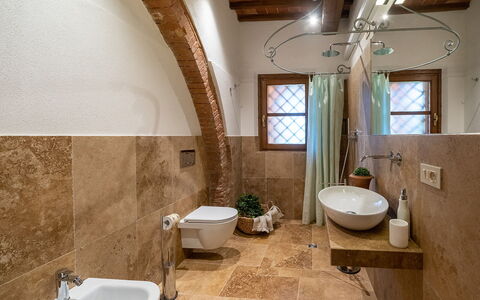 Accommodation Montelopio 3: Bathroom