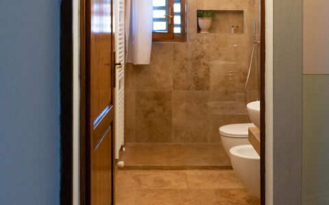 Accommodation Montelopio 7: Bathroom, Room Detail