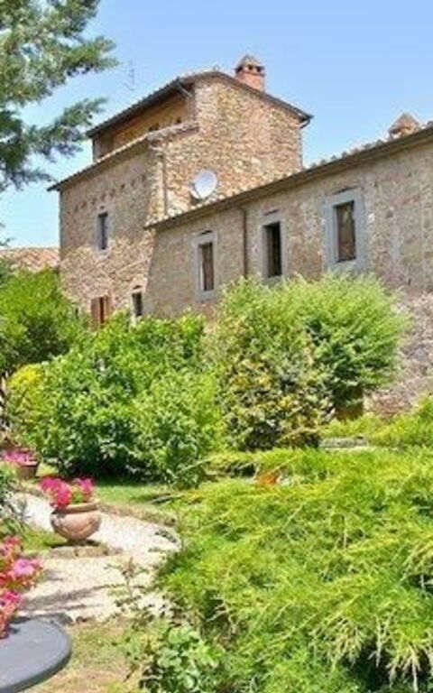 San Pietro: Building Exterior, Garden