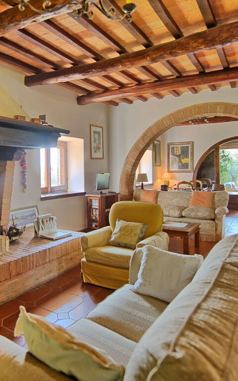 Casale Giulio: Dining Room, Living Room