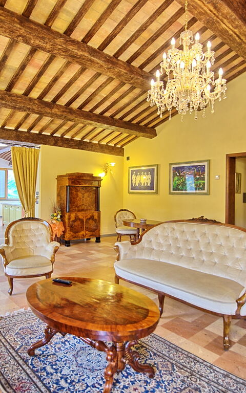 Villa Contessa: Living Room
