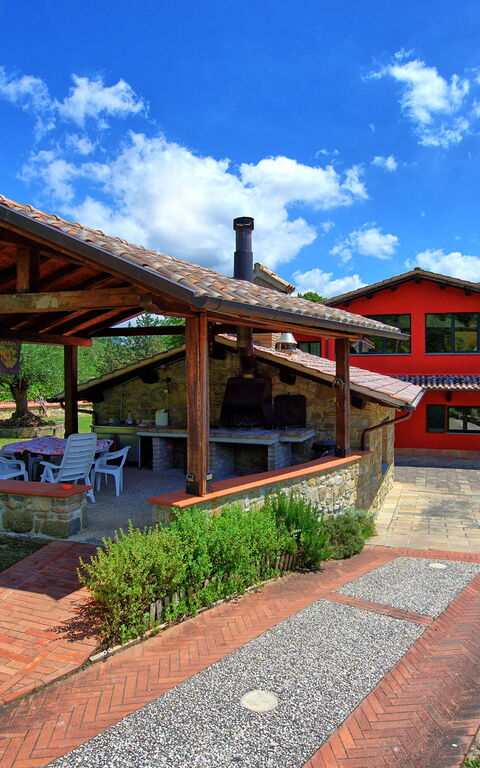 Villa Contessa: Building Exterior, Garden