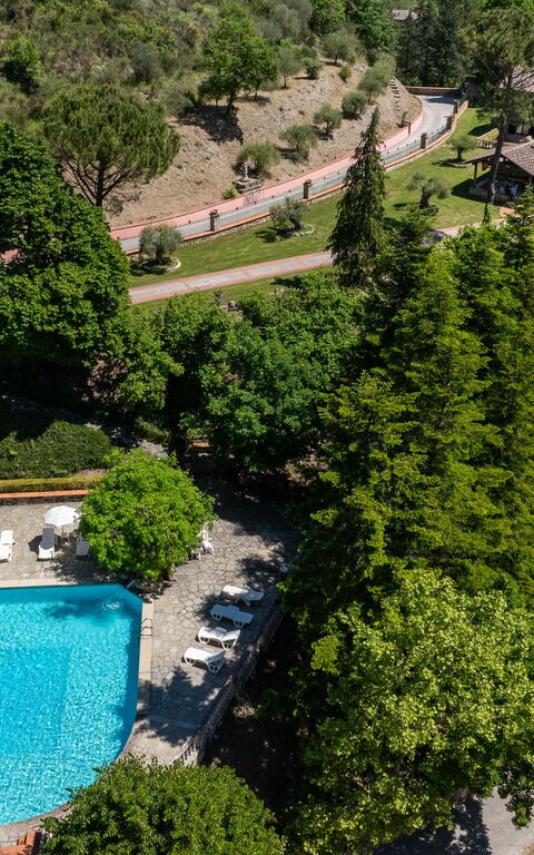 Villa Contessa: Pool, Scenic View