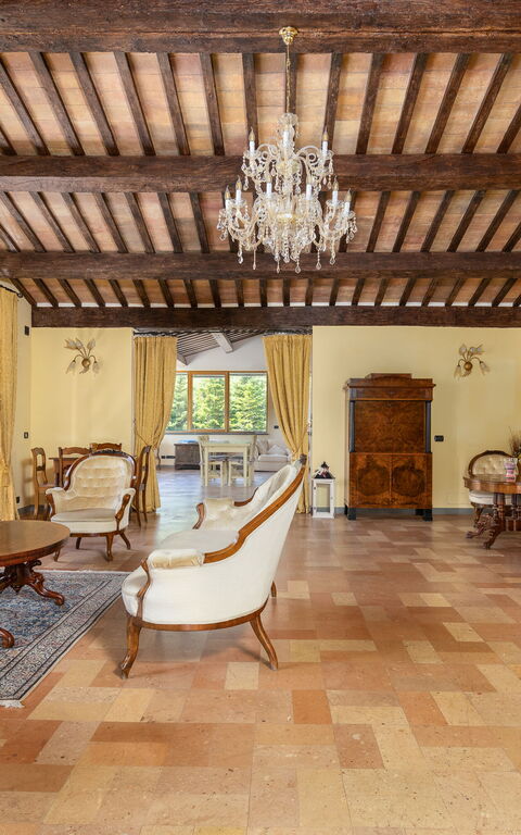 Villa Contessa: Living Room