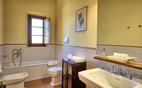 Accommodation Fornacino 1: Bathroom