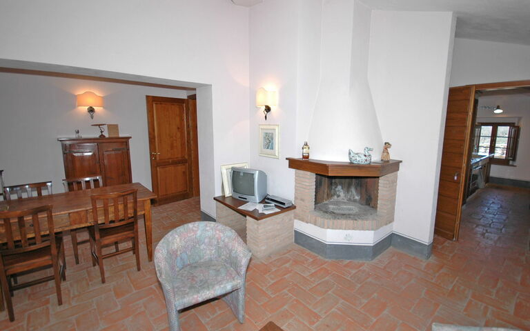 Accommodation Fornacino 2: Dining Room, Kitchen, Living Room