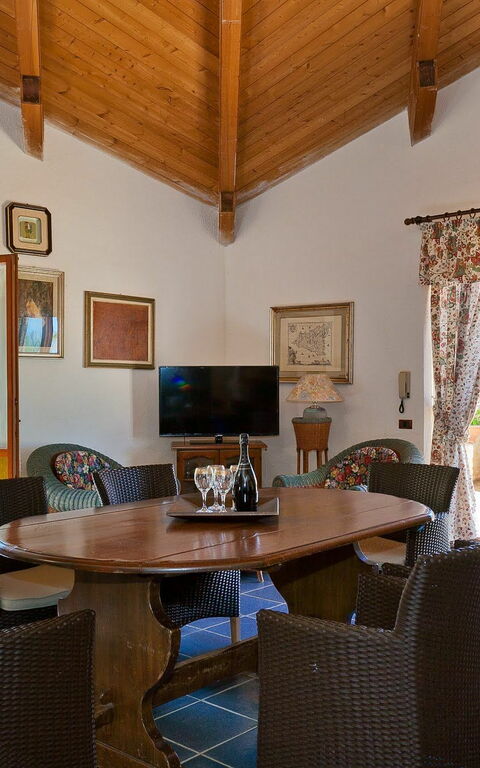 Villa Erice: Dining Room, Living Room