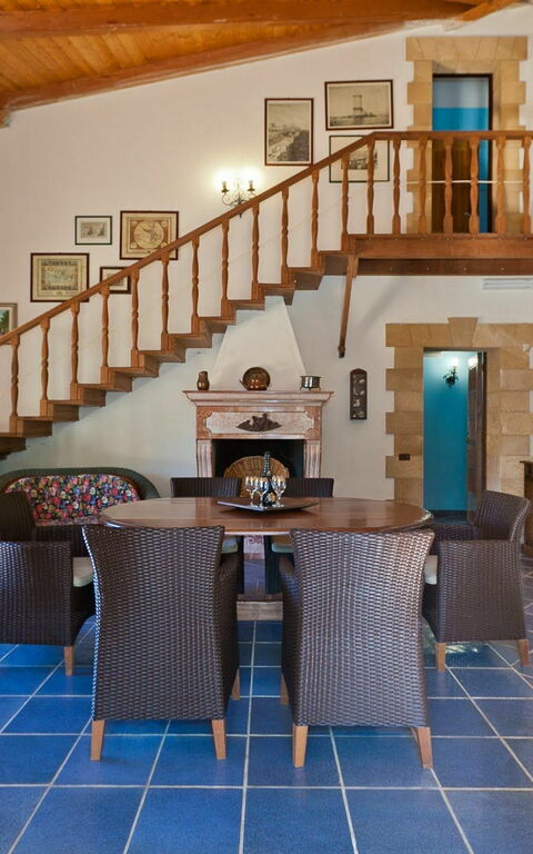 Villa Erice: Dining Room, Living Room